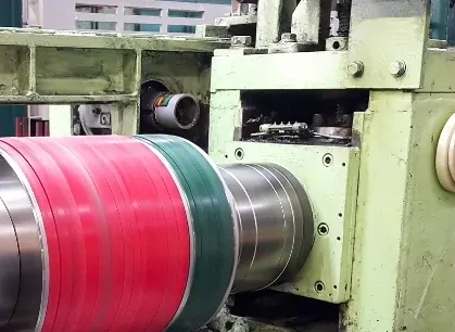 Rebobinamento de bobinas plásticas impressas Rebobinamento de bobinas plásticas impressas
